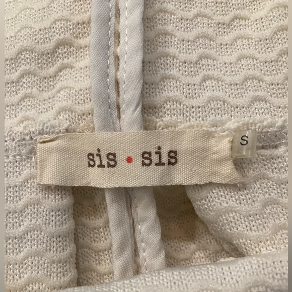 Cream skirt - Picture 2 of 3